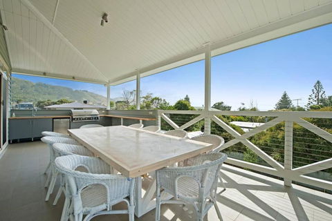 Apollo Bay Oceanview Mountain Retreat, Pet Friendly, EV Station, Fireplace - Accommodation NT 0