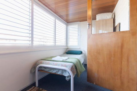 B8 Crawley Apartment 1 BRM & Sleepout Near UWA - Accommodation NT 4