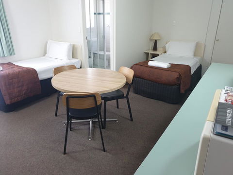 Southport Motel & Apartments - Accommodation NT 16