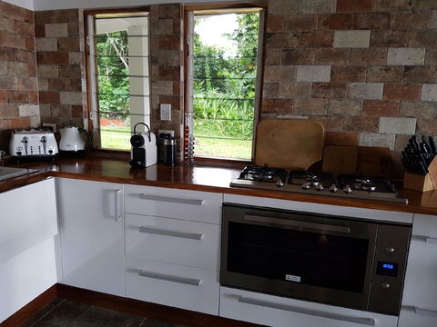 Cairns Beach House Our Oasis - Accommodation NT 17
