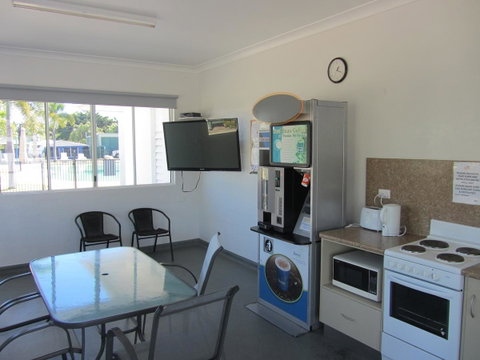 NRMA Bowen Beachfront Holiday Park - Accommodation NT 25