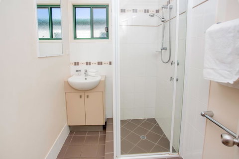 NRMA Bowen Beachfront Holiday Park - Accommodation NT 22