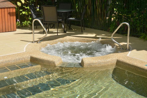 Port Douglas Apartments - Adults Only Oasis - Accommodation NT 17