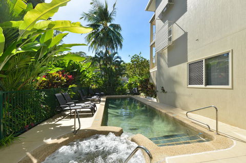 Port Douglas Apartments - Adults Only Oasis - Accommodation NT 22