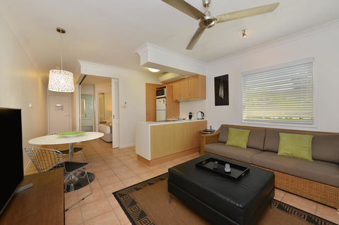 Port Douglas Apartments - Adults Only Oasis - Accommodation NT 7