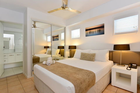 Port Douglas Apartments - Adults Only Oasis - Accommodation NT 29