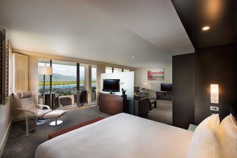 Hilton Cairns - Accommodation NT 15