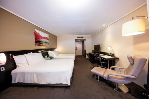 Hilton Cairns - Accommodation NT 32
