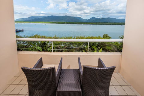 Hilton Cairns - Accommodation NT 29