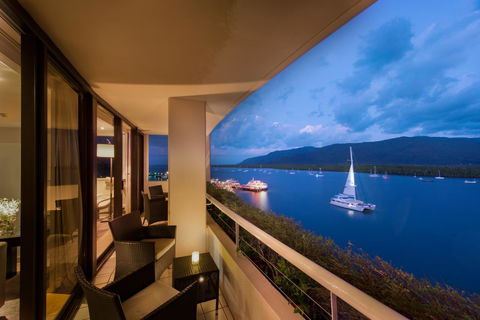 Hilton Cairns - Accommodation NT 20