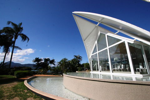 Hilton Cairns - Accommodation NT 38