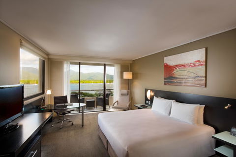 Hilton Cairns - Accommodation NT 7