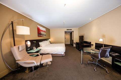 Hilton Cairns - Accommodation NT 31
