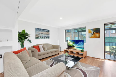 Fountain View Estate - We Accommodate - NT Tourism 10