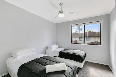 Fountain View Estate - We Accommodate - NT Tourism 0