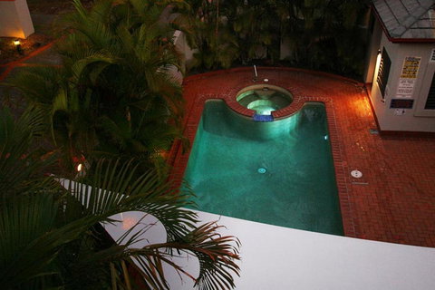 Burleigh On The Beach - Accommodation NT 31