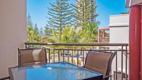 Burleigh On The Beach - Accommodation NT 2