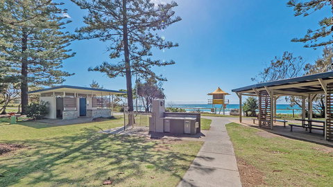 Burleigh On The Beach - Accommodation NT 9