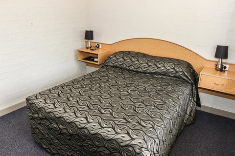 Salisbury Hotel Motel - Accommodation NT 22