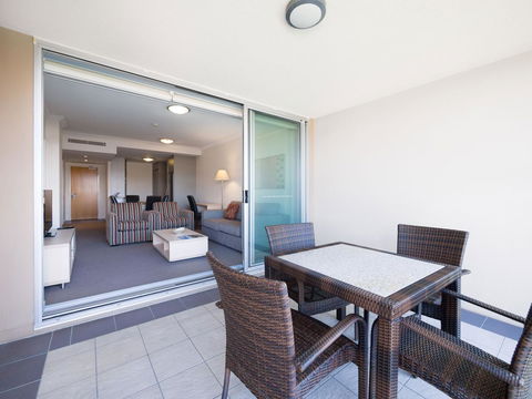 Oaks Brisbane Mews Suites - NT Tourism 8
