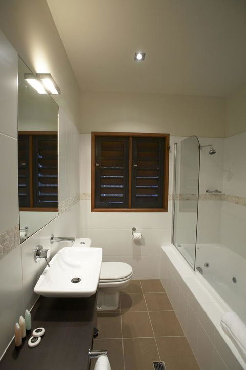 Pure Magnetic, 9 The Esplanade, Nelly Bay - Accommodation NT 8