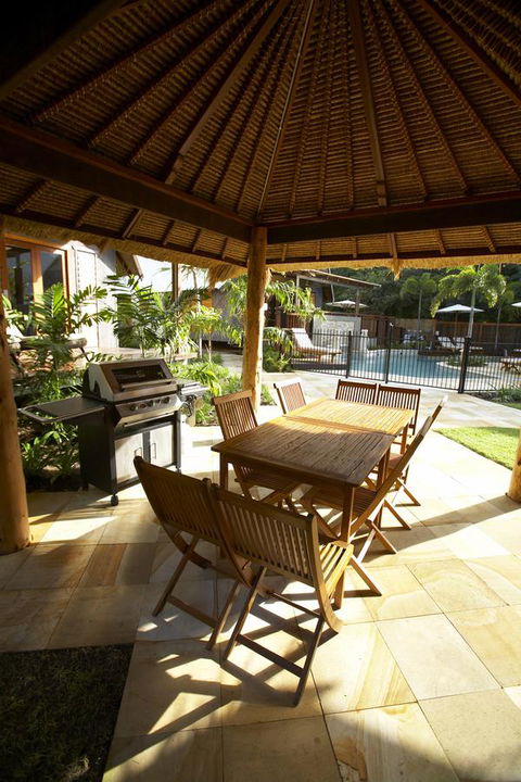 Pure Magnetic, 9 The Esplanade, Nelly Bay - Accommodation NT 5