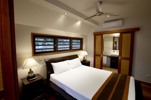 Pure Magnetic, 9 The Esplanade, Nelly Bay - Accommodation NT 11