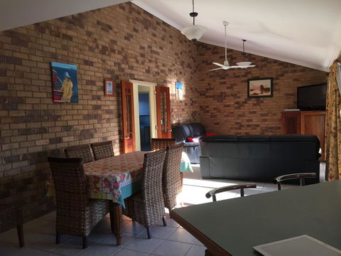 The Woorim Beach House - Accommodation NT 2