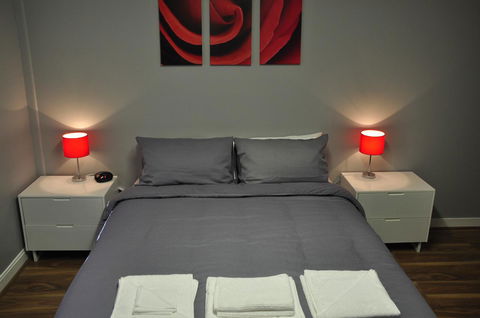 Bribie Island Square - Accommodation NT 1