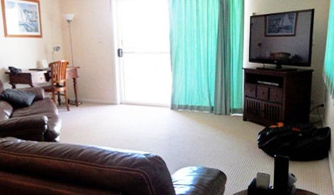 Sylvan Beach Resort - Accommodation NT 23