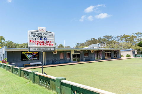 Lowset, Pet Friendly Cottage - Sunset Ave, Bongaree - NT Tourism 18