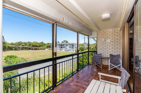 Spacious Unit Overlooking Moreton Bay - Boyd St, Woorim - NT Tourism 0