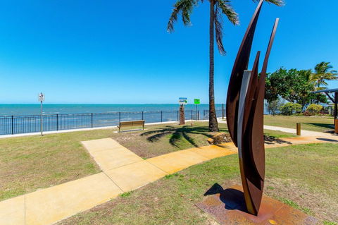 Waterviews,Pool, Wifi Its All Here !- Welsby Pde, Bongaree - NT Tourism 8