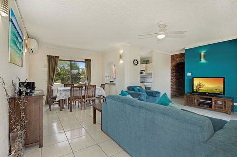 Waterviews,Pool, Wifi Its All Here !- Welsby Pde, Bongaree - NT Tourism 22
