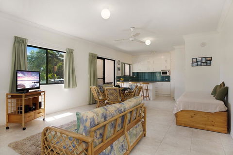 Quiet Location Across From Waterfront - South Esp, Bongaree - NT Tourism 12