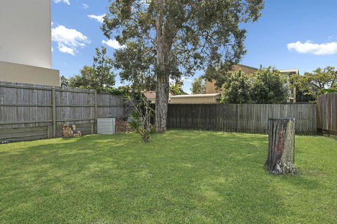 Charm And Comfort In This Ground Floor Unit With Water Views! Welsby Pde, Bongaree - NT Tourism 8