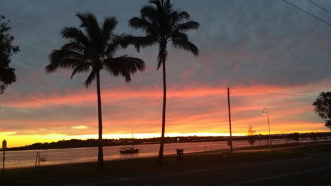 Everything You Need Including A Pool! Karoonda Sands Apartments - Accommodation NT 2