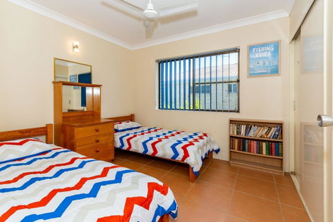 Fantastic Views From This Top Floor Unit! - Accommodation NT 7