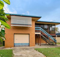 Short Stroll to Surf Beach - North Street Woorim - Accommodation NT