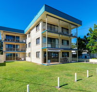 Great Views ground floor unit Clearview Apartments South Esplande Bongaree - Accommodation NT