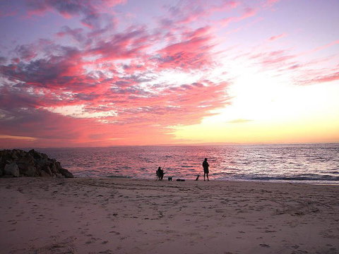 Sea Shanties - Accommodation NT 13