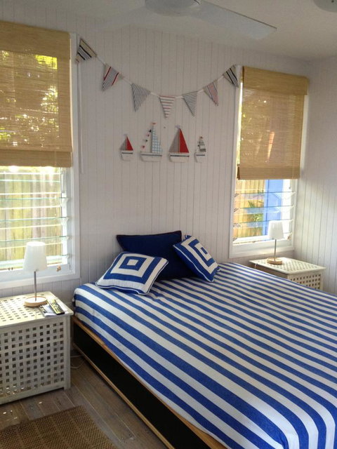 Sea Shanties - Accommodation NT 14