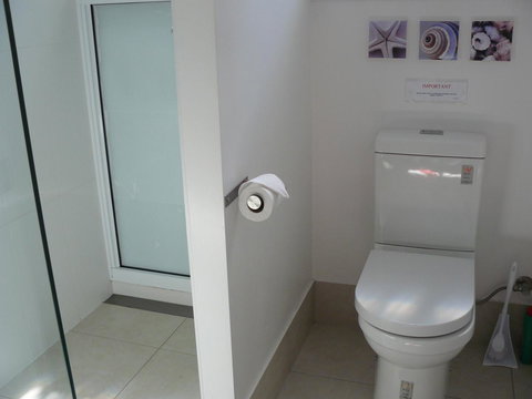 Sea Shanties - Accommodation NT 19