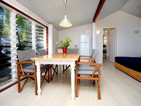 Sea Shanties - Accommodation NT 5