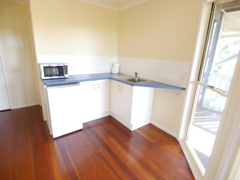 Blue House - Accommodation NT 18