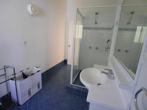 Blue House - Accommodation NT 21