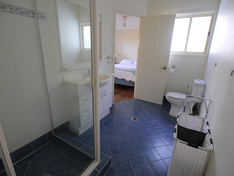 Blue House - Accommodation NT 11