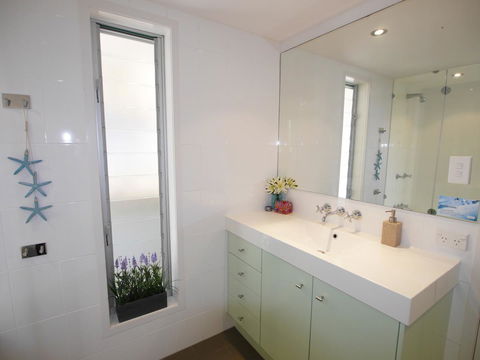 Sandbar - Accommodation NT 13