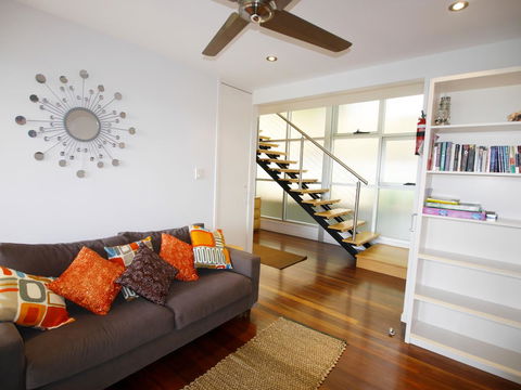 Sandbar - Accommodation NT 9