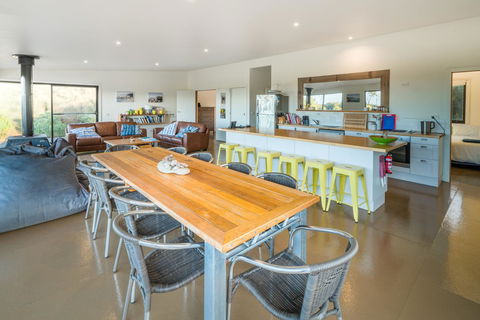 Sawyers Bay Shacks - NT Tourism 2